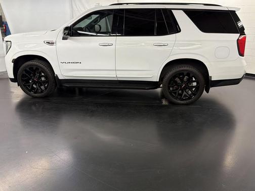 Summit White 2022 GMC Yukon SLT