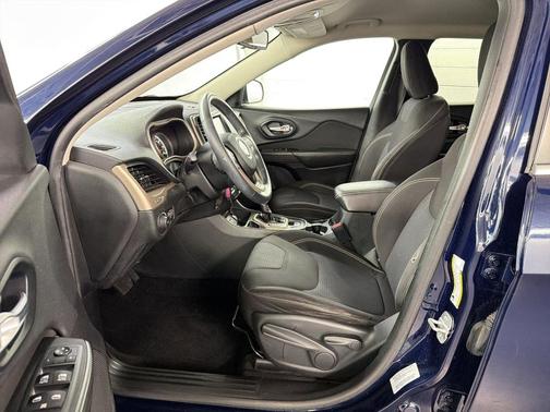 True Blue Pearlcoat 2015 Jeep Cherokee Latitude