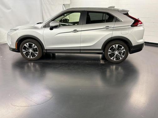 Silver 2022 Mitsubishi Eclipse Cross SE