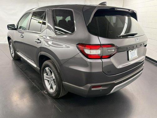 Gray 2025 Honda Pilot EX-L