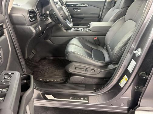 Gray 2025 Honda Pilot EX-L