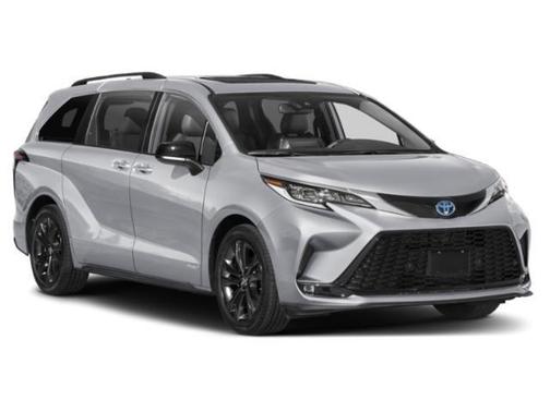 2022 Toyota Sienna XSE 7 Passenger