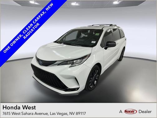 2022 Toyota Sienna XSE 7 Passenger