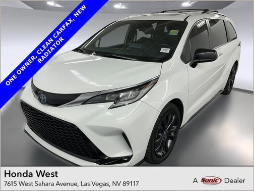 2022 Toyota Sienna XSE 7 Passenger