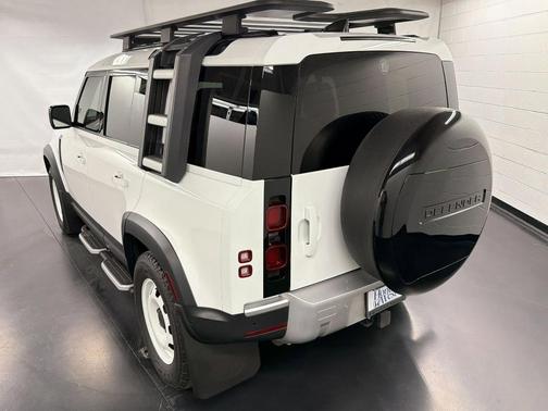 2023 Land Rover Defender 110 S