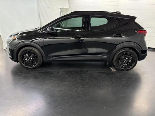 Mosaic Black Metallic 2027 Chevrolet Bolt RS