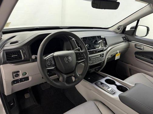 Platinum White Pearl 2026 Honda Ridgeline RTL