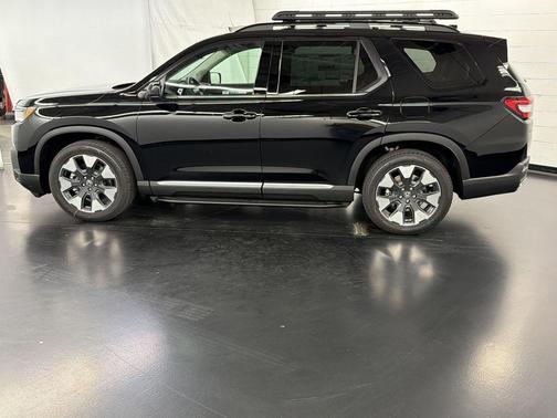 Crystal Black Pearl 2026 Honda Pilot Elite