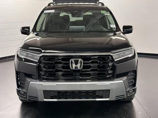 Crystal Black Pearl 2026 Honda Pilot Elite