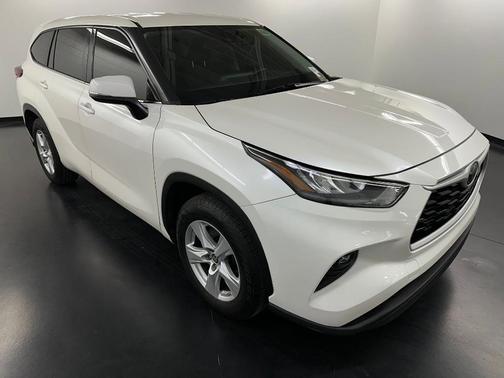 2020 Toyota Highlander LE