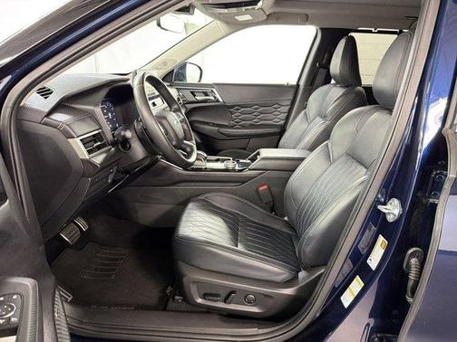 Blue 2025 Mitsubishi Outlander SEL