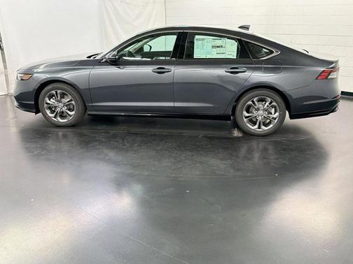 Meteorite Gray Metallic 2026 Honda Accord Hybrid EX-L