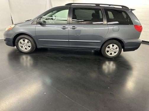 2008 Toyota Sienna LE