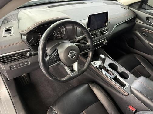 Brilliant Silver Metallic 2021 Nissan Altima 2.5 SR