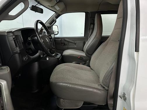 2023 GMC Savana 3500 LS