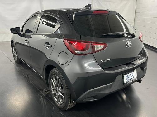 2020 Toyota Yaris Sedan LE