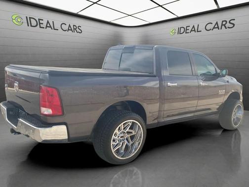Granite Crystal Metallic Clearcoat 2016 RAM 1500 Big Horn