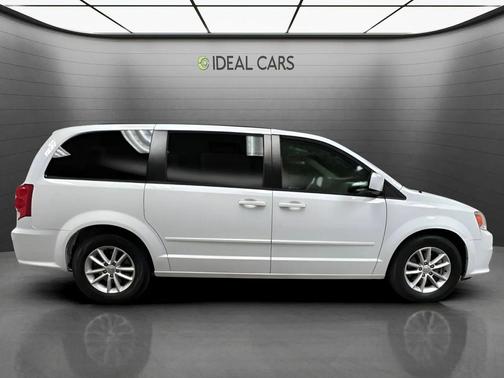 Bright White Clearcoat 2015 Dodge Grand Caravan SXT
