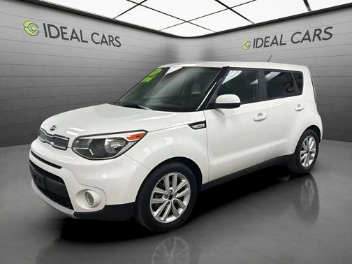 Clear White 2019 Kia Soul +