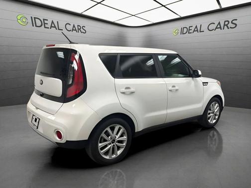 Clear White 2019 Kia Soul +
