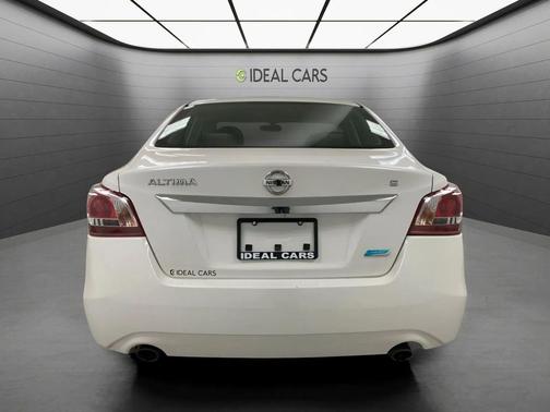 Pearl White 2013 Nissan Altima 2.5 S