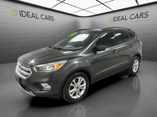 Magnetic 2018 Ford Escape SE