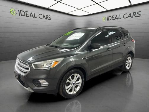 Magnetic 2018 Ford Escape SE