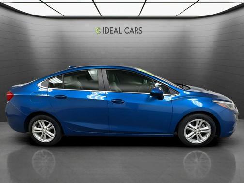 Kinetic Blue Metallic 2016 Chevrolet Cruze LT Auto