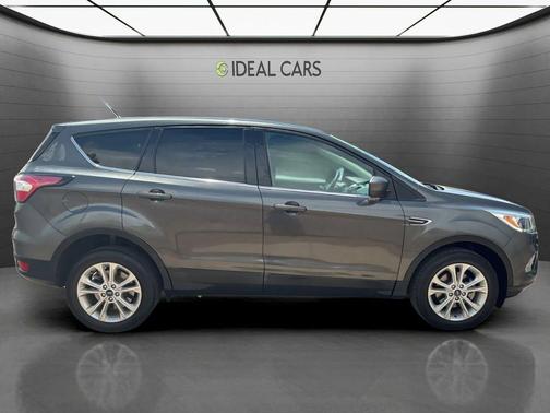Ingot Silver 2017 Ford Escape SE