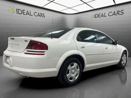Stone White Clearcoat 2006 Dodge Stratus SXT