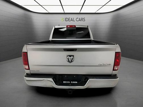 Bright Silver Metallic Clearcoat 2013 RAM 1500 SLT