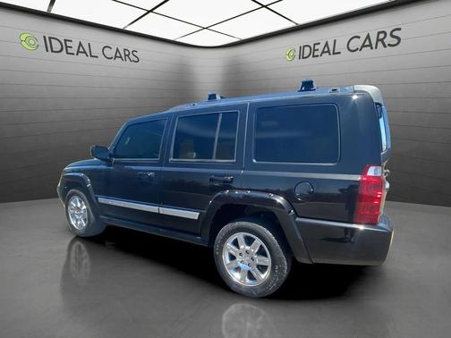 Brilliant Black Crystal Pearlcoat 2010 Jeep Commander Limited