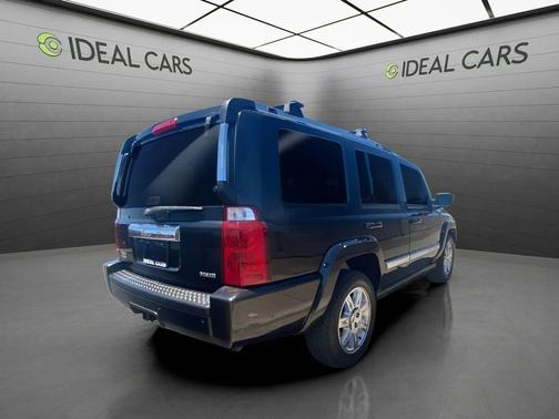 Brilliant Black Crystal Pearlcoat 2010 Jeep Commander Limited