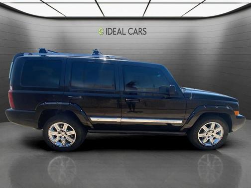 Brilliant Black Crystal Pearlcoat 2010 Jeep Commander Limited