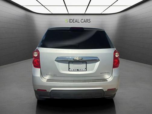 Silver Ice Metallic 2013 Chevrolet Equinox LS