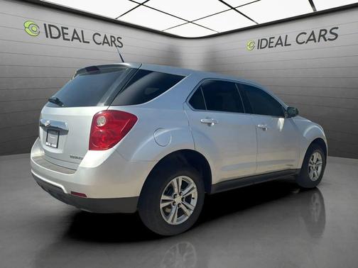 Silver Ice Metallic 2013 Chevrolet Equinox LS