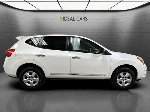 Pearl White 2013 Nissan Rogue S