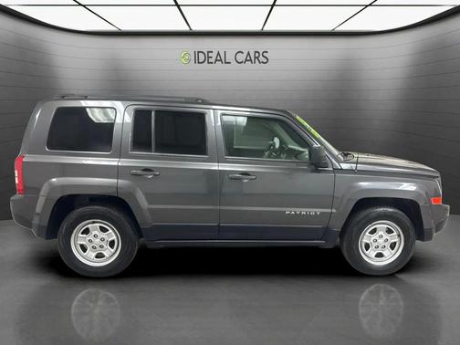 Granite Crystal Metallic Clearcoat 2015 Jeep Patriot Sport