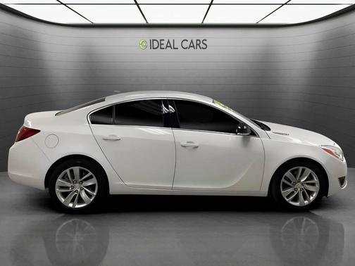 White Frost Tricoat 2016 Buick Regal Turbo