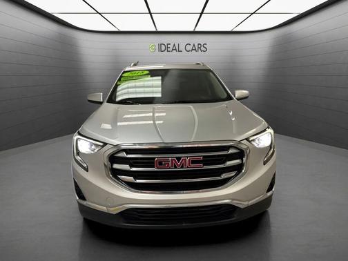 Quicksilver Metallic 2018 GMC Terrain SLT