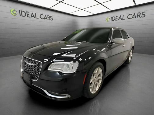 Gloss Black 2017 Chrysler 300C Platinum