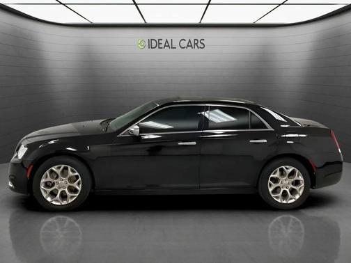 Gloss Black 2017 Chrysler 300C Platinum