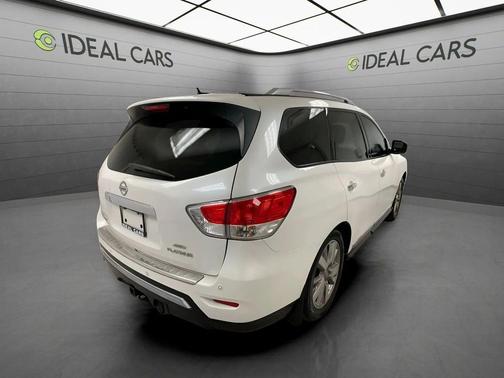 DIAMOND WHITE 2015 Nissan Pathfinder Platinum