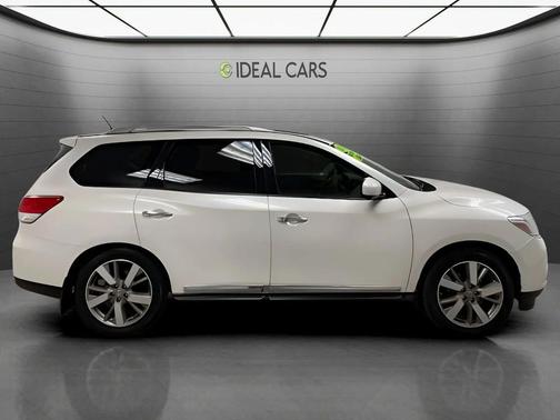 DIAMOND WHITE 2015 Nissan Pathfinder Platinum
