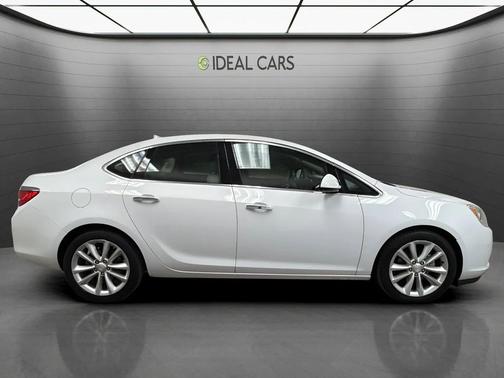 Summit White 2014 Buick Verano Base