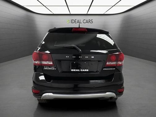Pitch Black Clearcoat 2016 Dodge Journey Crossroad