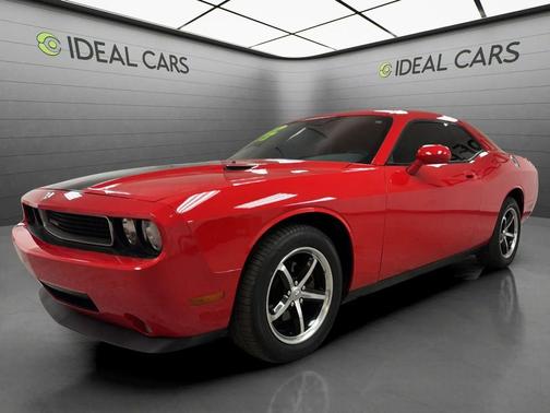Inferno Red Crystal Pearlcoat 2010 Dodge Challenger SE