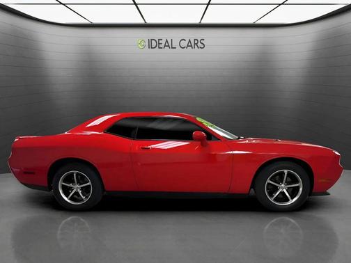 Inferno Red Crystal Pearlcoat 2010 Dodge Challenger SE