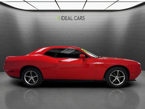 Inferno Red Crystal Pearlcoat 2010 Dodge Challenger SE