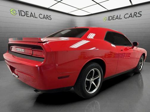 Inferno Red Crystal Pearlcoat 2010 Dodge Challenger SE